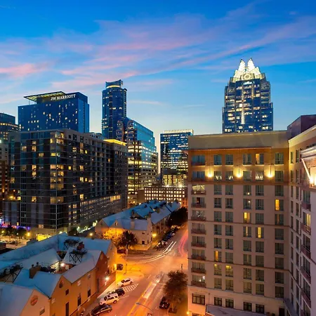 Courtyard Austin Downtown/Convention Center Hotel Exterior photo